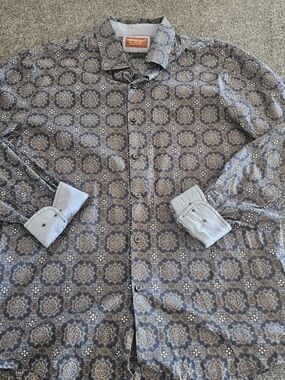 men's XL button-up shirt by Consequence